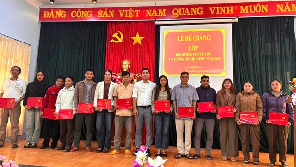 BẾ GIẢNG LỚP BỒI DƯỠNG CHUYÊN ĐỀ “TƯ TƯỞNG HỒ CHÍ MINH” NĂM 2026